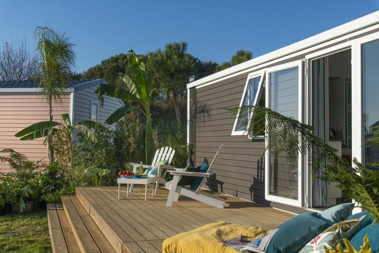 Camping Les Portes Du Beaujolais Anse Esterno foto